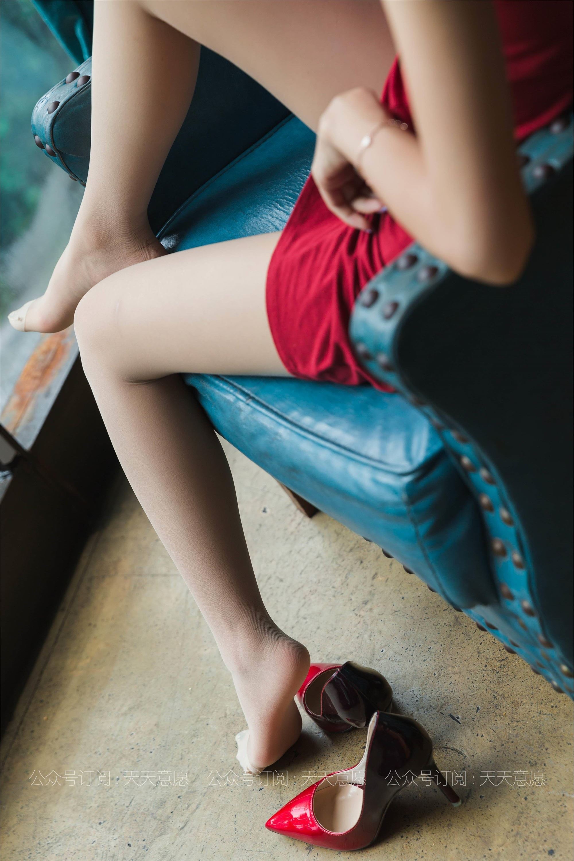 IESS异思趣向 - 模特：美子《让人炽热的红》